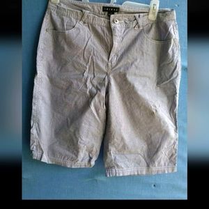 Tribal Women's Size 10 Blue Pinstriped Bermuda Shorts